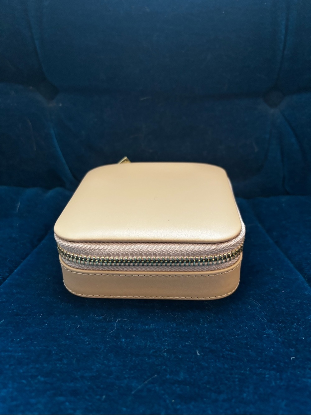 Quince Leather Jewelry Travel Case - New Without Tags - Picture 2 of 5